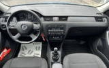 vehicle image #10