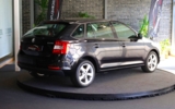 vehicle image #8