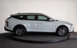 vehicle image #9