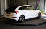 vehicle image #8