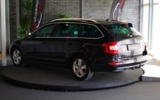 vehicle image #6