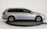 vehicle image #9