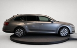 vehicle image #9