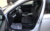 vehicle image #11