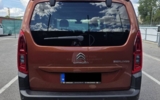 vehicle image #8