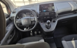 vehicle image #9