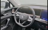 vehicle image #10