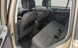 vehicle image #9