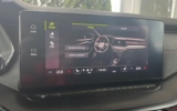 vehicle image #32