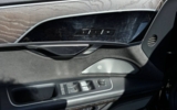 vehicle image #11