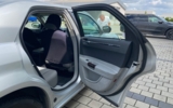vehicle image #30
