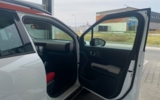 vehicle image #26