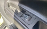 vehicle image #30