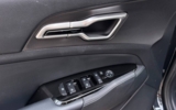 vehicle image #12