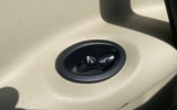 vehicle image #30