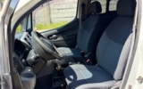 vehicle image #13