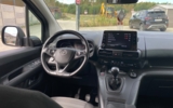vehicle image #46