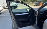 vehicle image #10