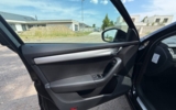 vehicle image #12