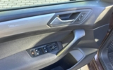vehicle image #10