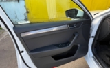 vehicle image #9