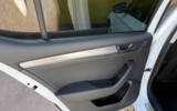 vehicle image #23