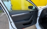 vehicle image #9