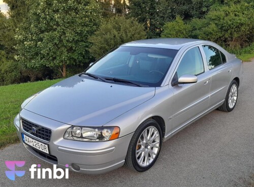 VOLVO S60 2.4 D MOMENTUM