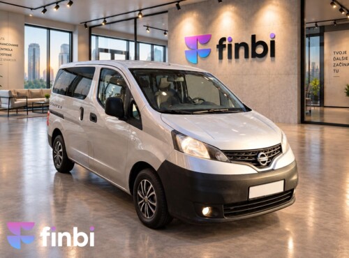 NISSAN NV 200