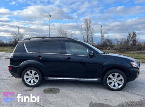 Mitsubishi Outlander 2.2 DI-D 4x4 7miest webasto navi xenon